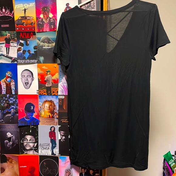 VS PINK Crossed V-Neck T-Shirt - Picture 2 of 4